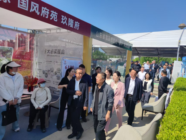 博星优配 泰城19个优质楼盘、18家物业企业亮相2025泰安广电“五·一”车房展